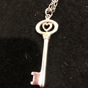 Lovely Sterling Silverkey pendant and 22” Chain